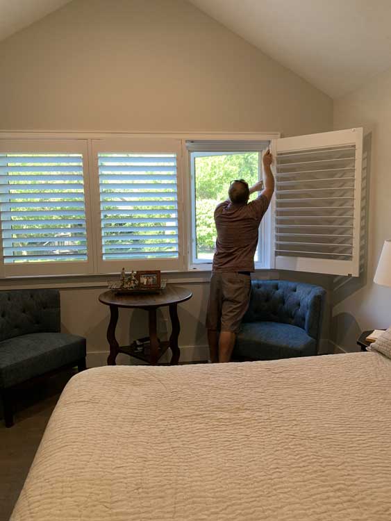 Berniker-Decorators-install-shutters